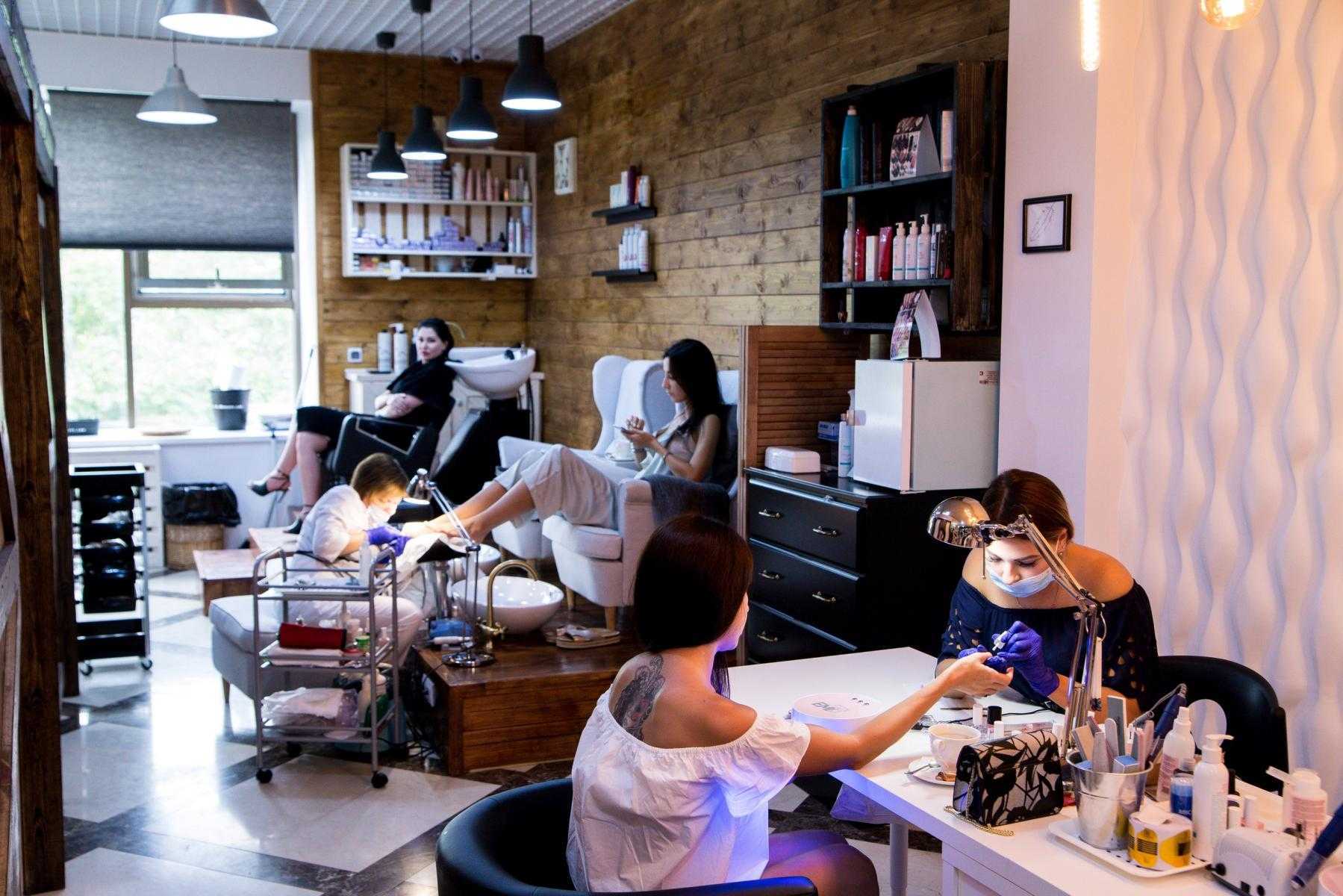 Франшиза парикмахерской: виды, стоимость, рентабельность