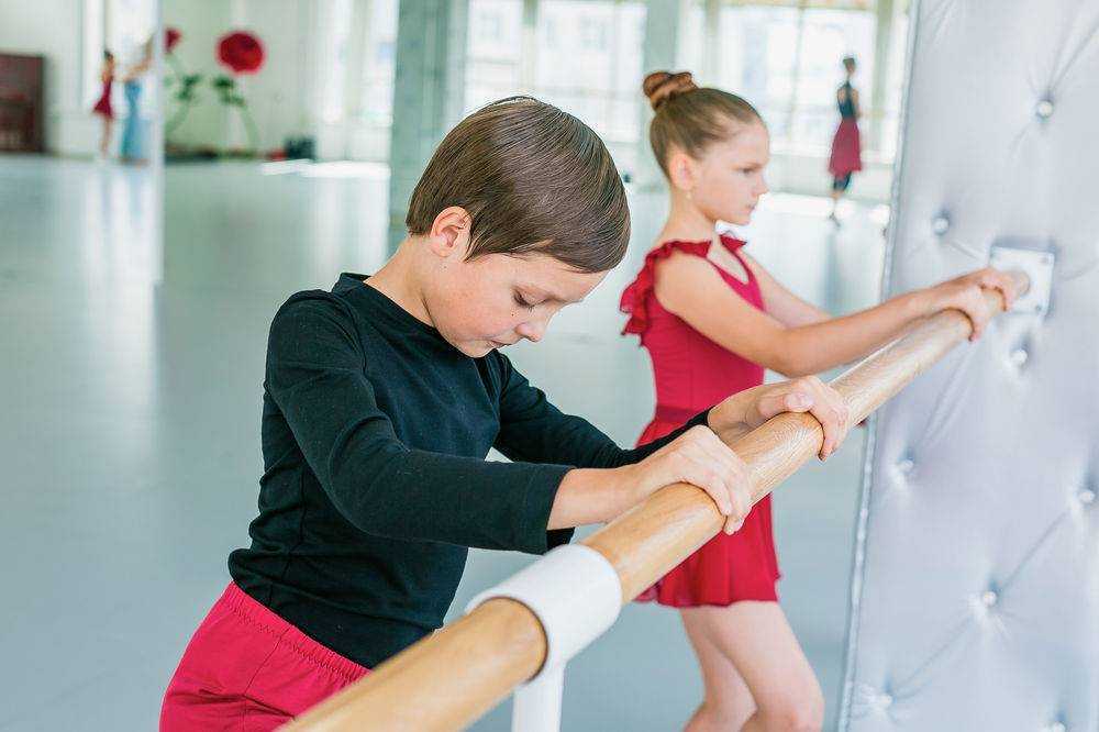 Футбол или плавание: выбираем спортивную секцию для детей | parents