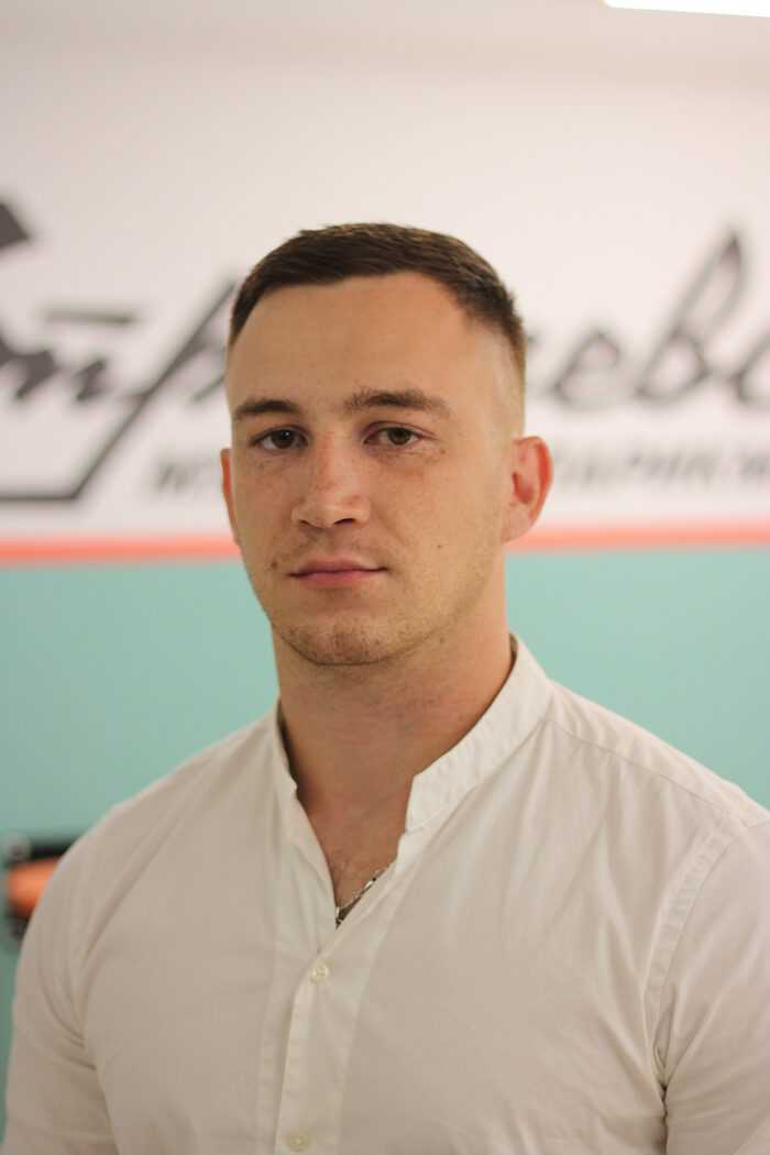 Как открыть парикмахерскую по франшизе: варианты, условия, прибыль, отзывы франчайзи + видео